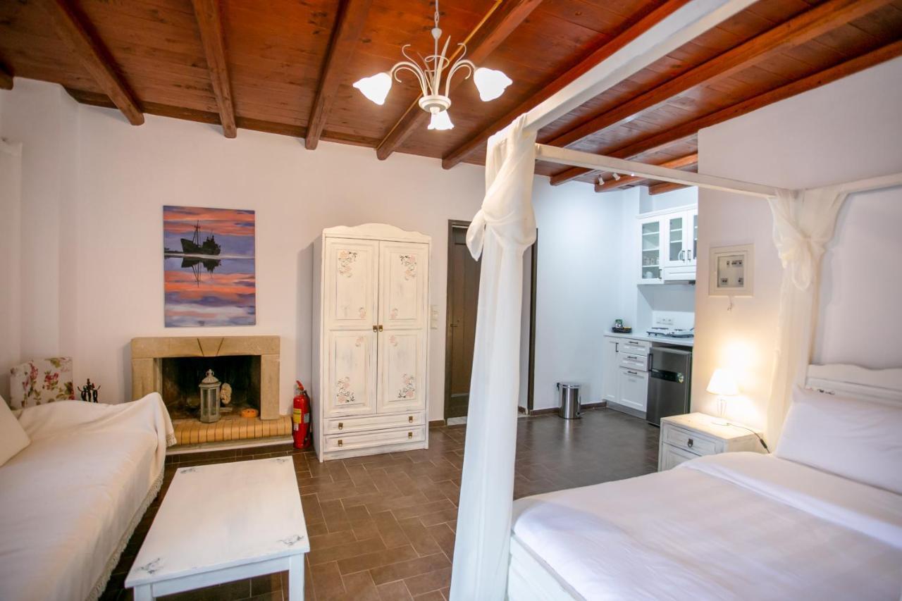 Traditional Apartments Plagiaki Neo Oitilo ภายนอก รูปภาพ