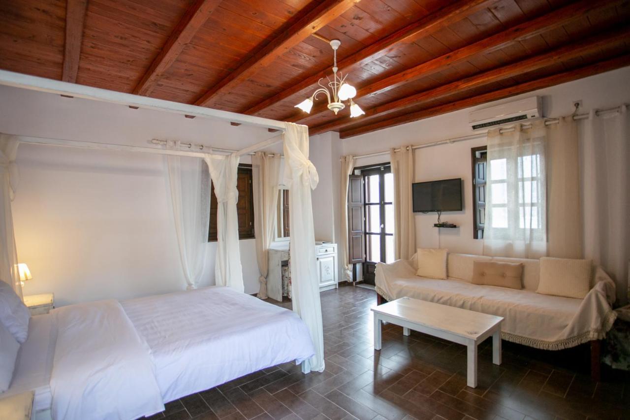 Traditional Apartments Plagiaki Neo Oitilo ภายนอก รูปภาพ