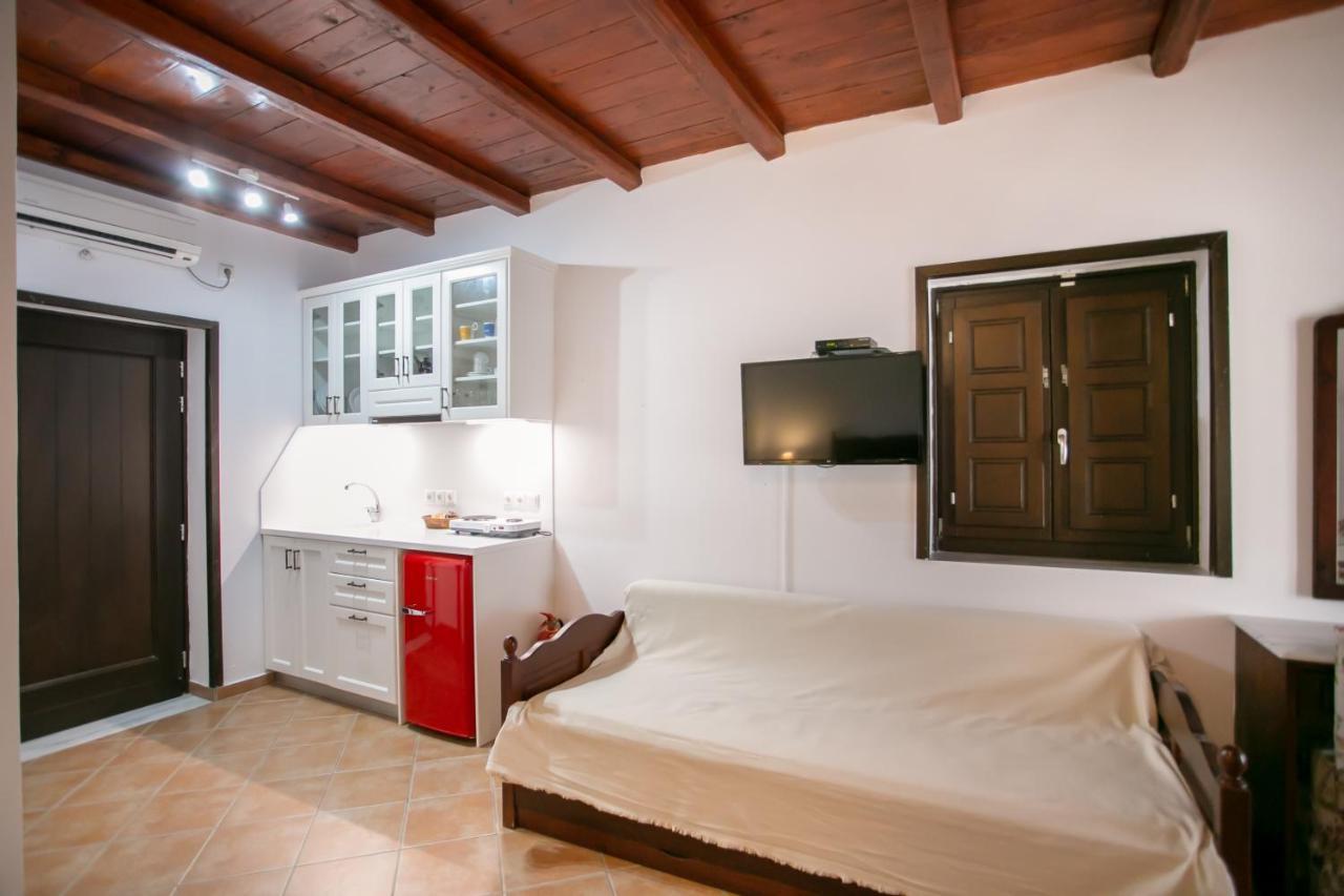 Traditional Apartments Plagiaki Neo Oitilo ภายนอก รูปภาพ