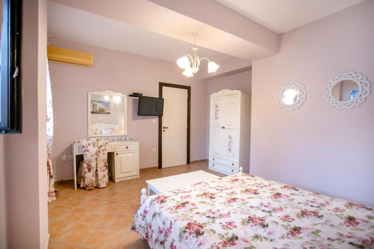 Traditional Apartments Plagiaki Neo Oitilo ภายนอก รูปภาพ