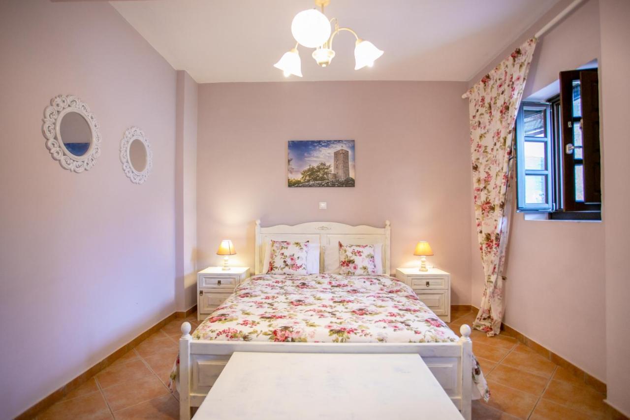 Traditional Apartments Plagiaki Neo Oitilo ภายนอก รูปภาพ