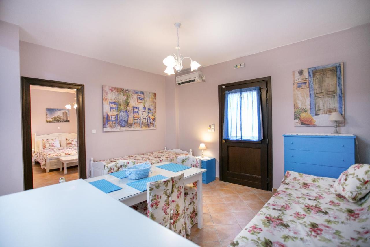 Traditional Apartments Plagiaki Neo Oitilo ภายนอก รูปภาพ