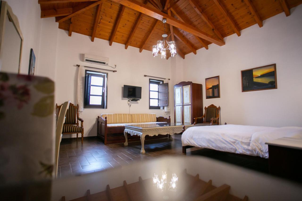 Traditional Apartments Plagiaki Neo Oitilo ภายนอก รูปภาพ
